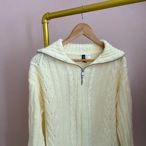 H&M White Pullover Sweater
